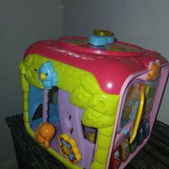 V Tech - Sort and Discover Activity Cube