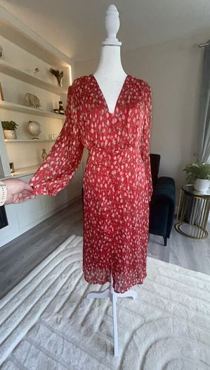 Beautiful Brand-New Ladies Red Rose Dress from Carraig Donn