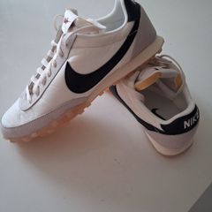 Unisex NikeTrainers size 8