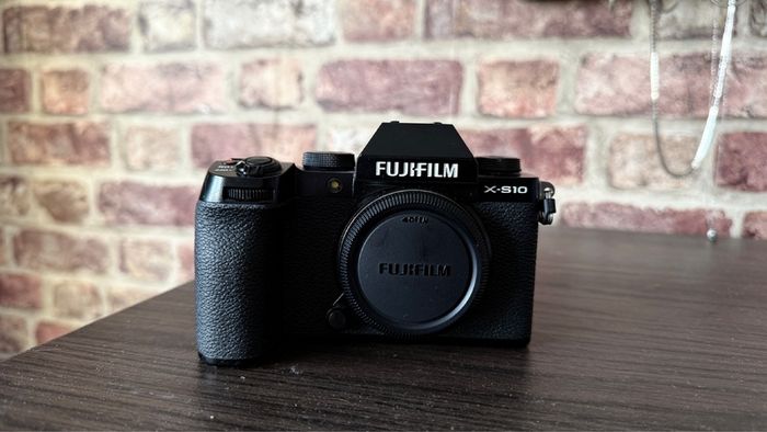 Fujifilm X-S10 and 50-230 Lens