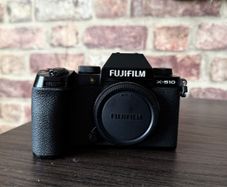 Fujifilm X-S10 and 50-230 Lens