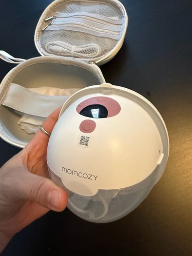 Momcozy breast pump