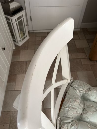 table & chairs