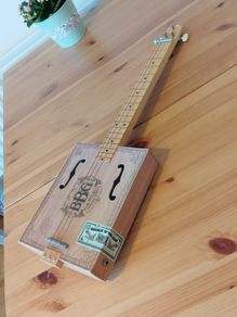 Cigar Box Guitar