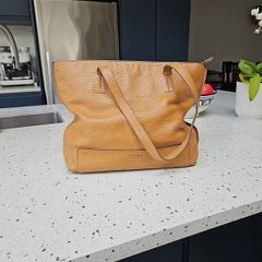 Genuine Fossil brown leather ladies shoulder bag