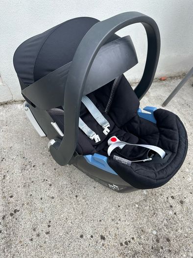 Mamas and Papas pram + Cybex seat and isofix bundle