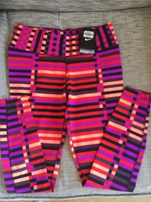 Brand new Nike leggings size L