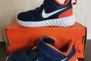 Unisex NIKE kid's runners NEW size UK 4.5