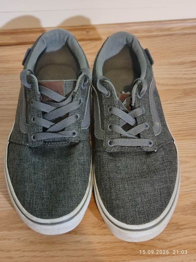 Original Vans Grey Sneakers Style 721356