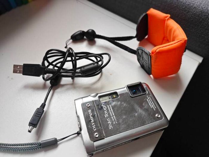 Olympus Tough 8010