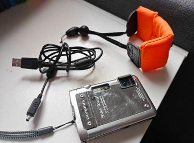 Olympus Tough 8010