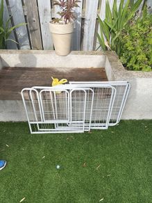 puppy cage..