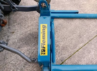 Fleming single bale lifter