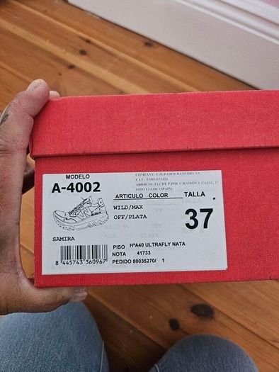 Brand new Wonders Trainers