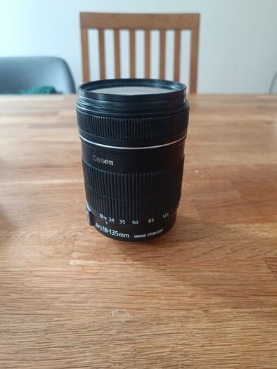 Lens Canon EF-S 18-135mm exelent Condition