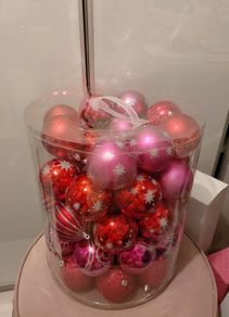 Pack of 70 timeless christmas baubles