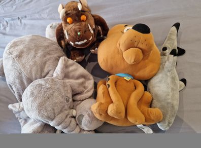 Plush toys bundle