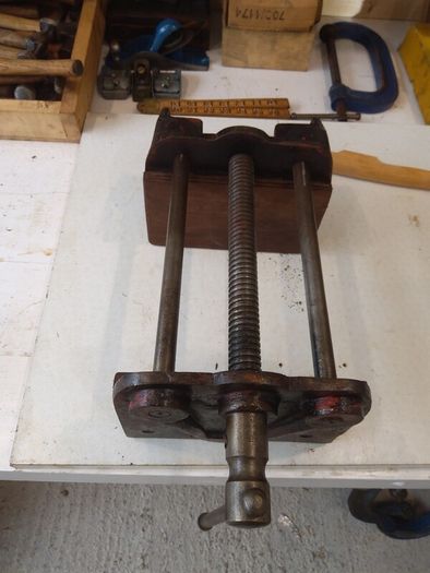 carpenters  vice.