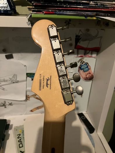 fender squier classic vibe strat