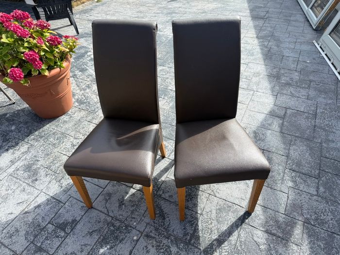 Extendable Kitchen Table and 6 Chairs