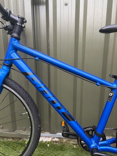 Giant 24 inch bike - perfect condition