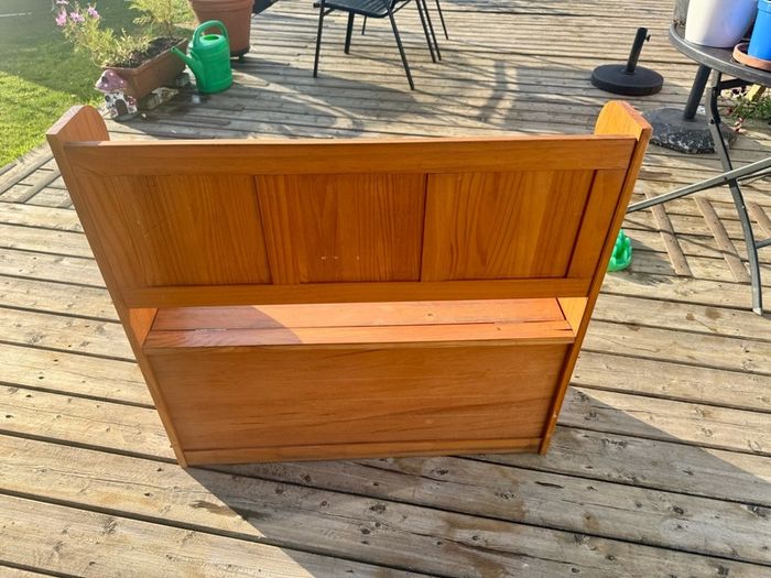 pine bench