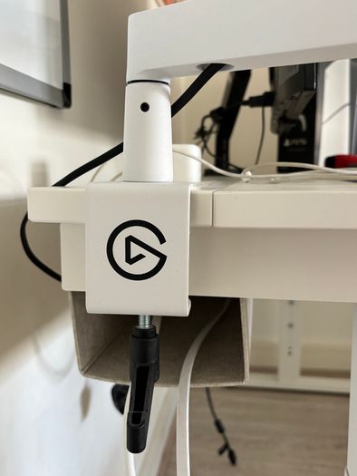 RODE PodMic USB White and Elgato Wave Mic Arm LP White Bundle