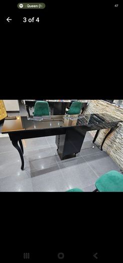 Double Manicure Station