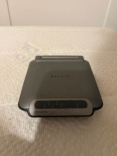 Belkin 5 Port 10/100 Network Switch - F5D5131-5