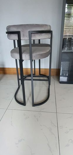 4 Kitchen island stool