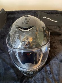 Selling Scorpion Exo-1400 Evo II Carbon Air (New-unused) M