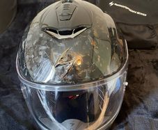 Selling Scorpion Exo-1400 Evo II Carbon Air (New-unused) M