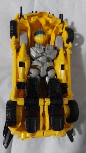 Transformer / toy / bumblebee
