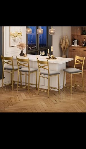 Bar stools set of 4 (New)