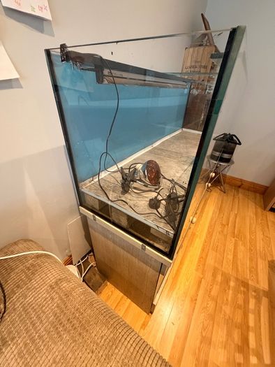 Fish Tank / Aquarium with Cabinet