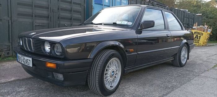 BMW E30 320ise 2 dr manual.