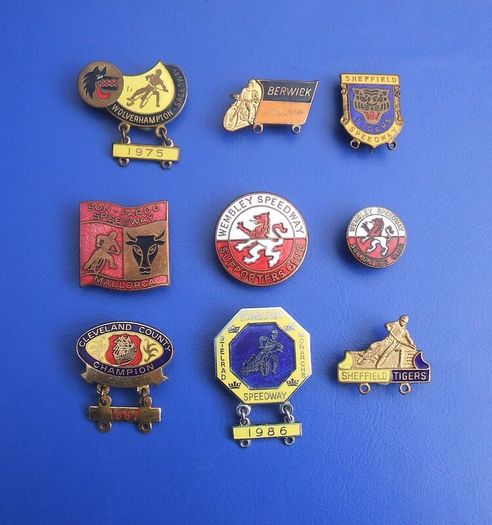 MOTORCYCLE SPEEDWAY (racing sports) - a selection of scarce vintage Speedway Supporters' badges (1930's to 1980's)