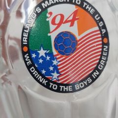 Vintage 1994 pint glass tankard,USA 1994  WORLD CUP  Ireland  glass .very collectable item,price includes post to anywhere in Ireland thank you, sold as seen.