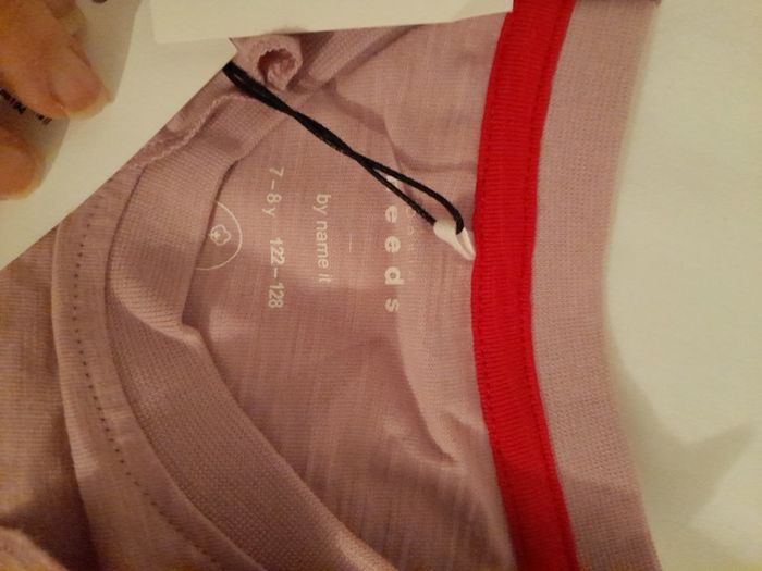 Girl's top, brand new, age 7-8