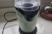 Giles &amp; Posner Popcorn Maker
