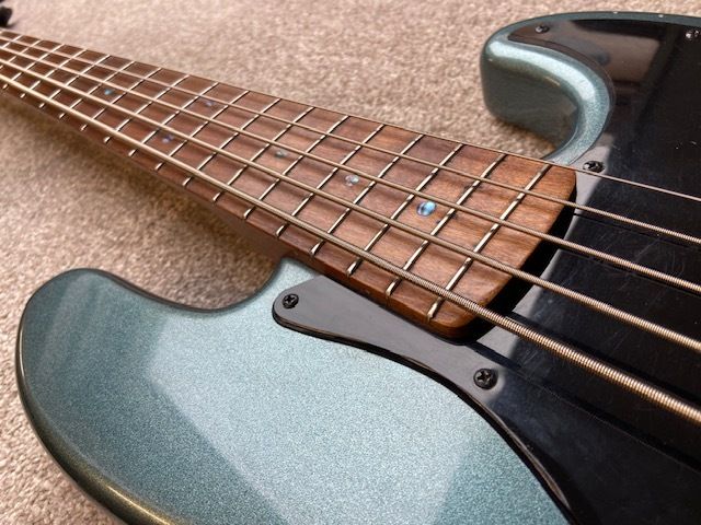 Fender Squire Bass Guitar 5 string