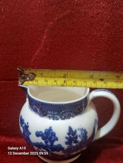 WEDGWOOD Creamer/Milk Jug Willow.