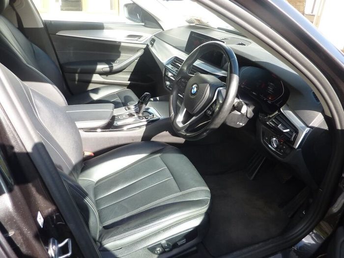Bmw 5-series 2019  Full Service