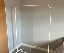 Clothes rail
