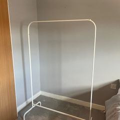 Clothes rail