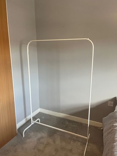 Clothes rail