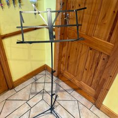 Sheet music stand