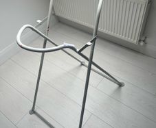 bath stand