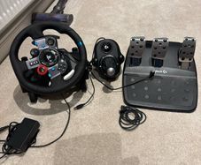 Logitech G29 driving force racing wheel