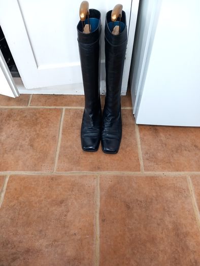 Bally Black Vintage All Leather Boots 39